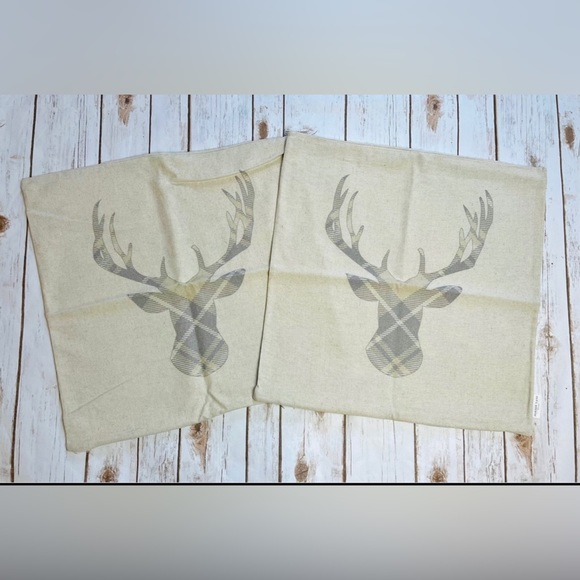 Porter Lane Home Christmas Holiday Set 2 Plaid Reindeer Pillows Covers LIKE NEW - Picture 2 of 4